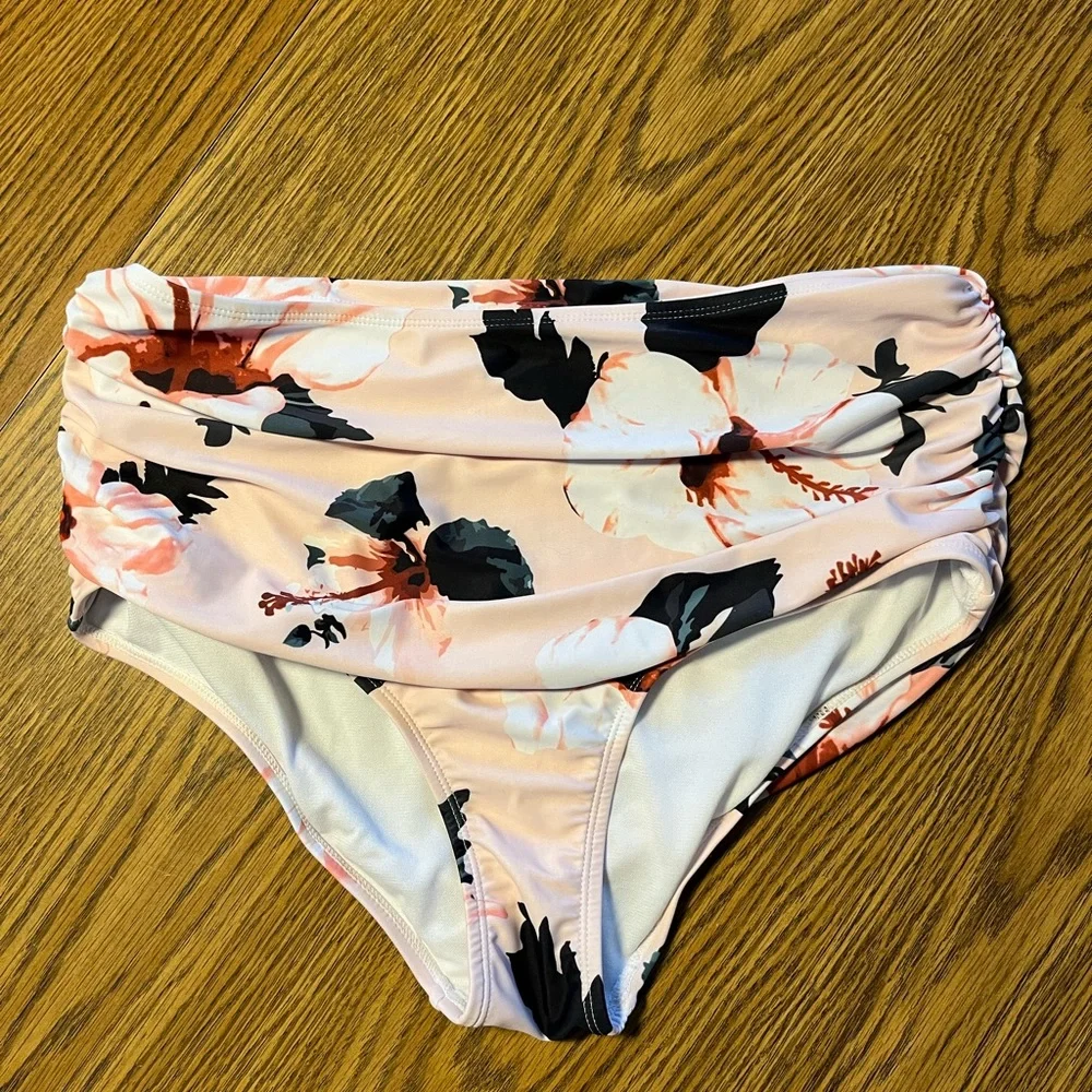 Swimsuit bottoms. - Picture 1 of 3